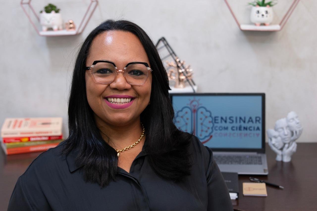 Vanessa Inagaki, cofundadora da Ensinar com Ciência